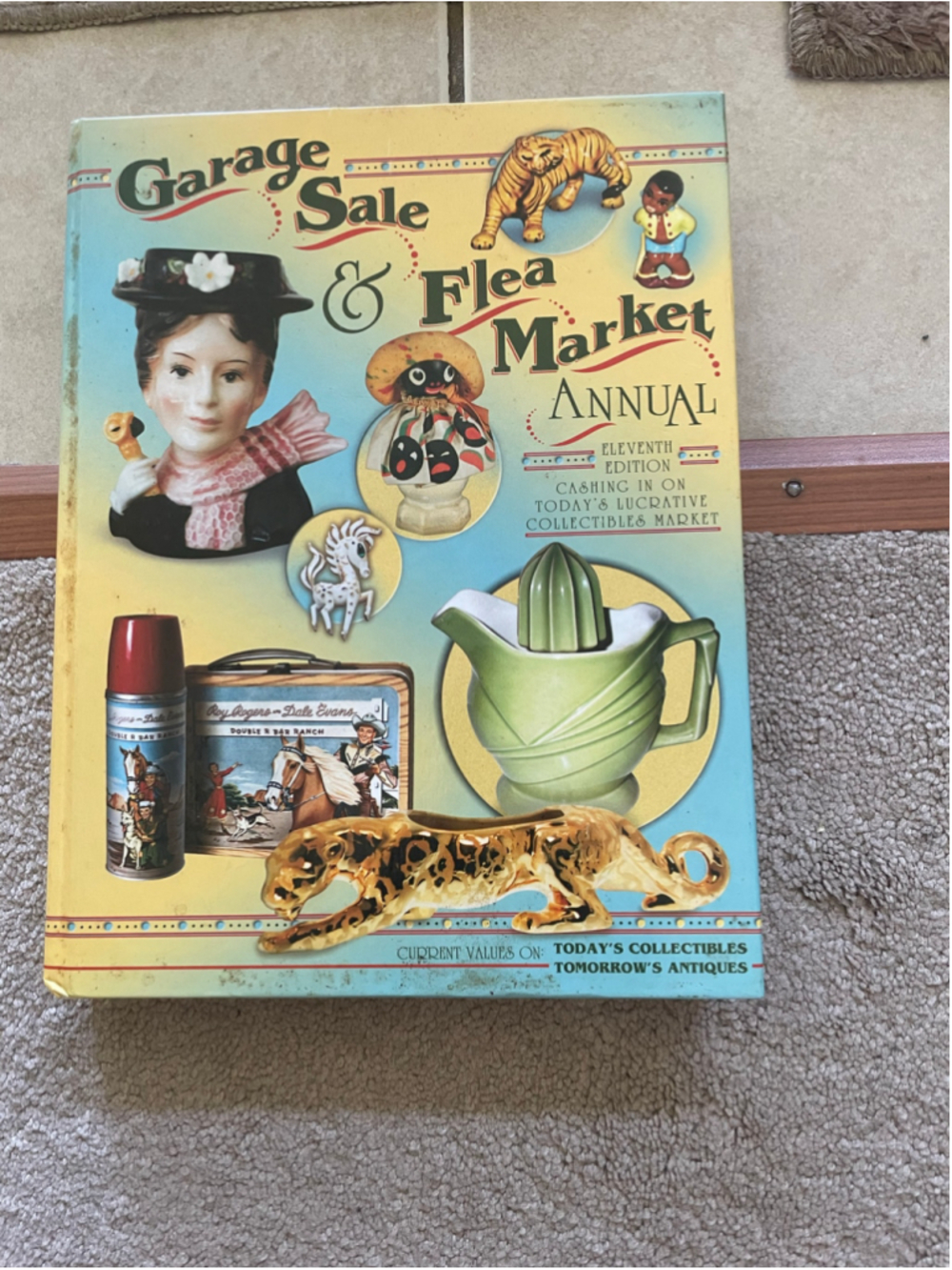 Collector Books Garage Sale & Flea Market Annual Book One Size Yellow Blue